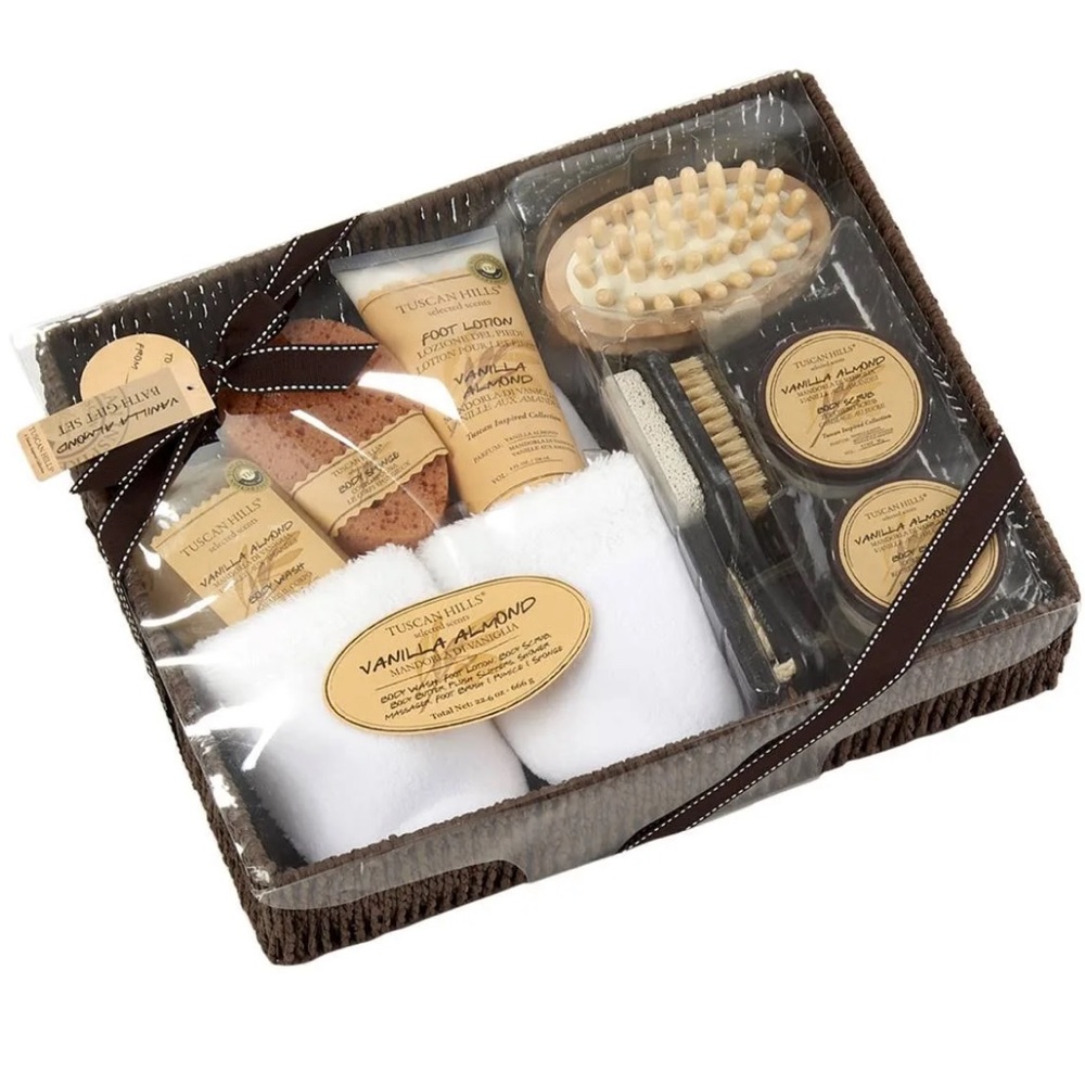 Tuscan Hills Vanilla Almond Bath and Body Gift Set NWT